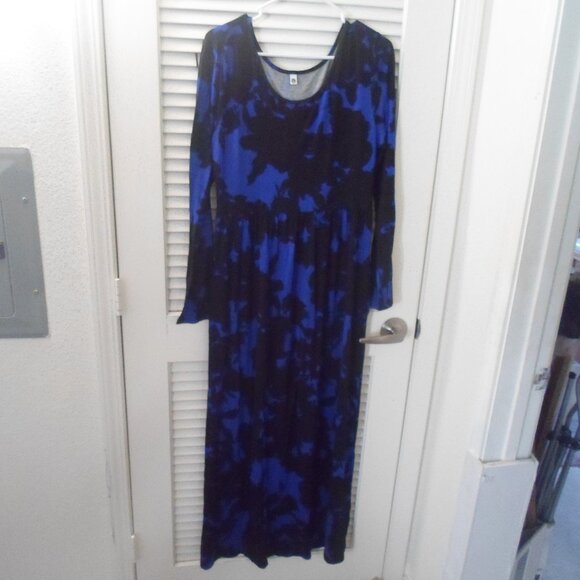 Dress - Picture 1 of 3